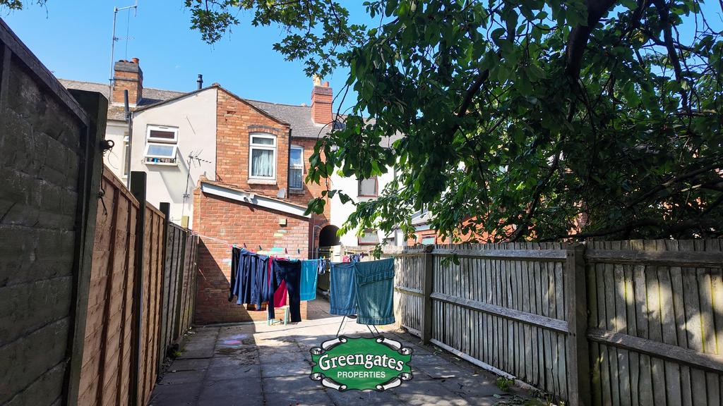 370 Charles Road 12