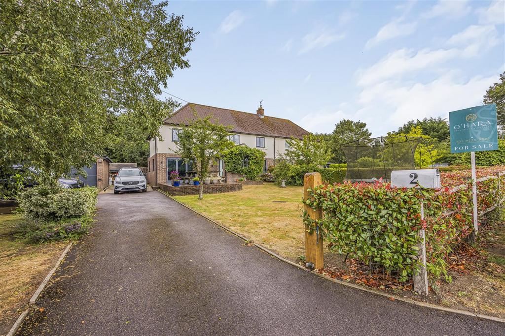 2 Firpiece, Forestside Road, Rowland’s Castle-Port