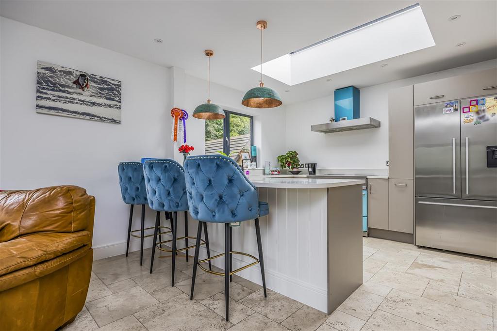 2 Firpiece, Forestside Road, Rowland’s Castle-Port