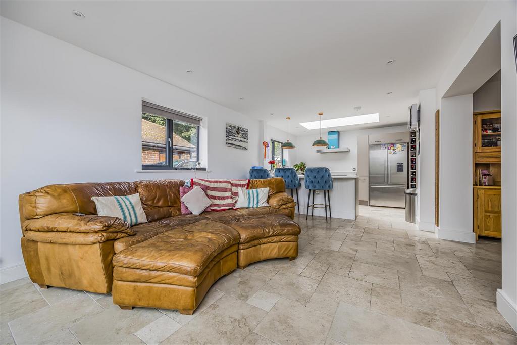 2 Firpiece, Forestside Road, Rowland’s Castle-Port