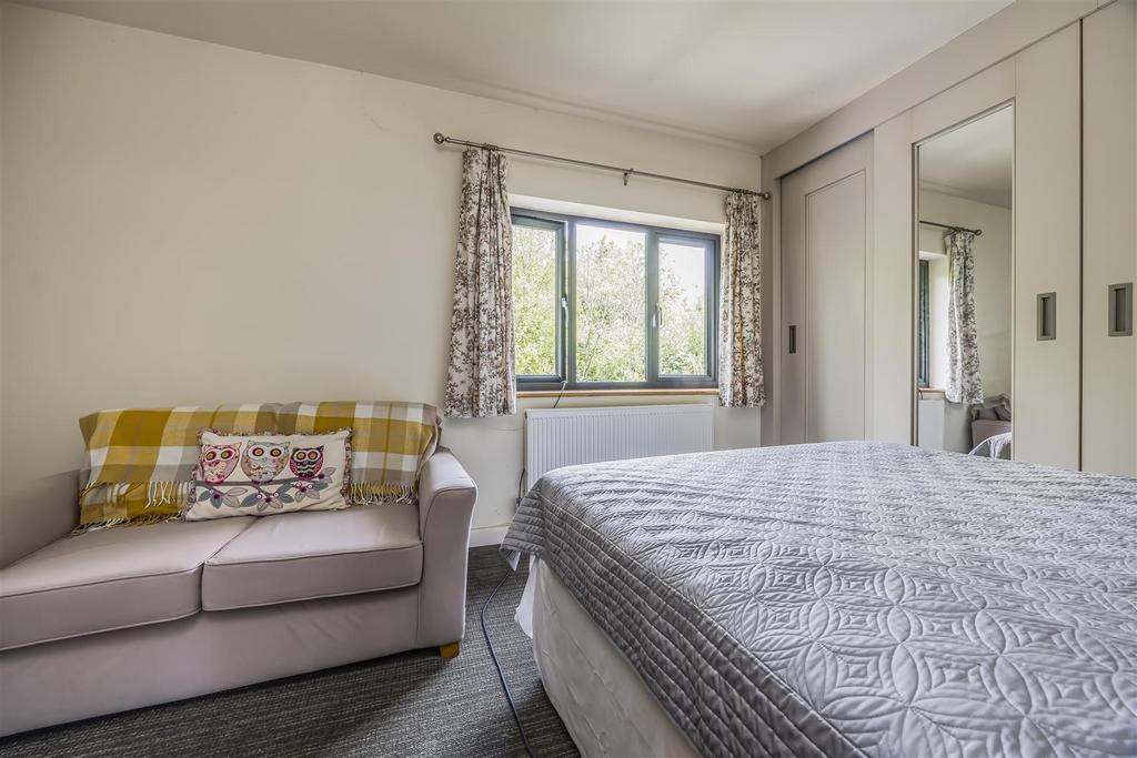 2 Firpiece, Forestside Road, Rowland’s Castle-Port