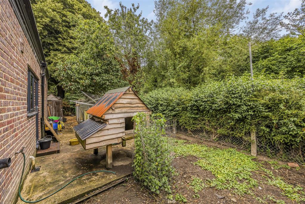 2 Firpiece, Forestside Road, Rowland’s Castle-Port