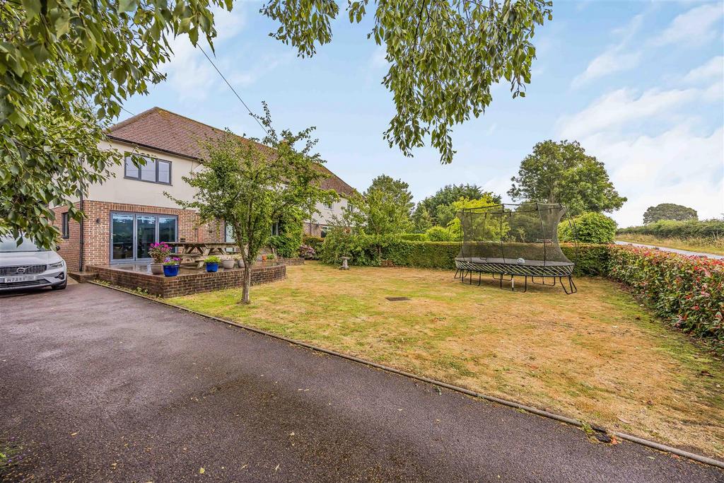 2 Firpiece, Forestside Road, Rowland’s Castle-Smal