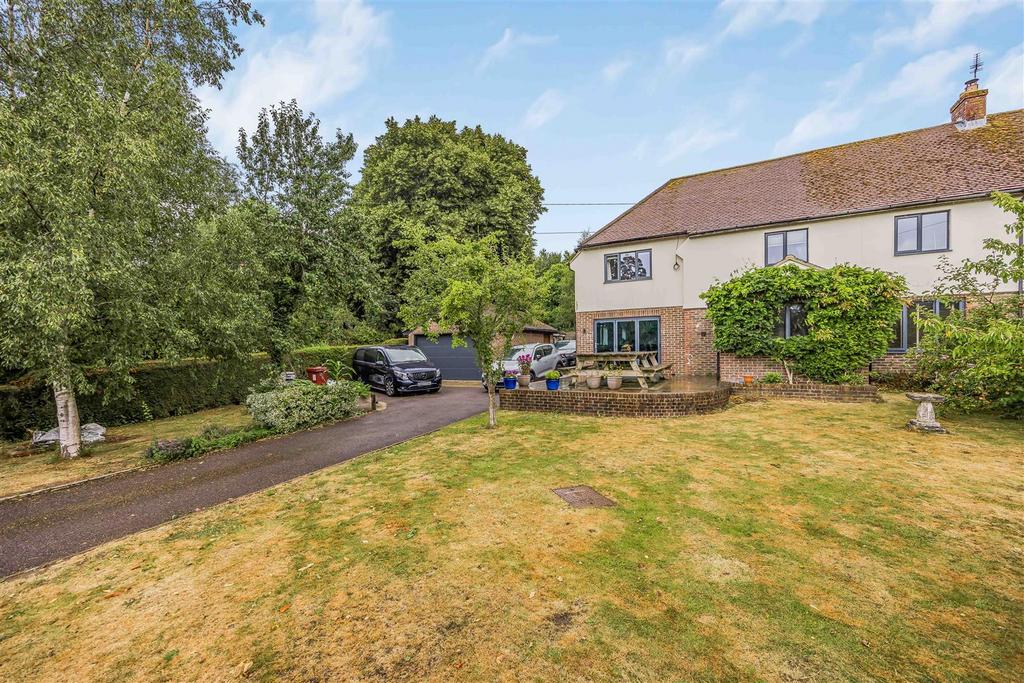 2 Firpiece, Forestside Road, Rowland’s Castle-Smal