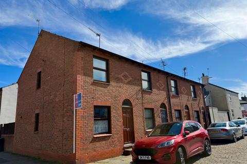 2 bedroom end of terrace house for sale, Poynton Street, Macclesfield