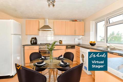 3 bedroom maisonette for sale, Ropemakers Court, Chatham ME4