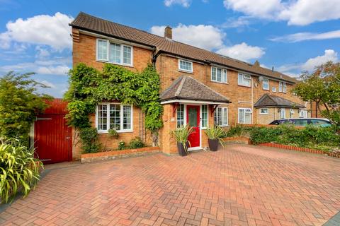 5 bedroom end of terrace house for sale, Parys Road, Luton, Bedfordshire, LU3 2EN