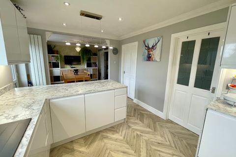 5 bedroom end of terrace house for sale, Parys Road, Luton, Bedfordshire, LU3 2EN