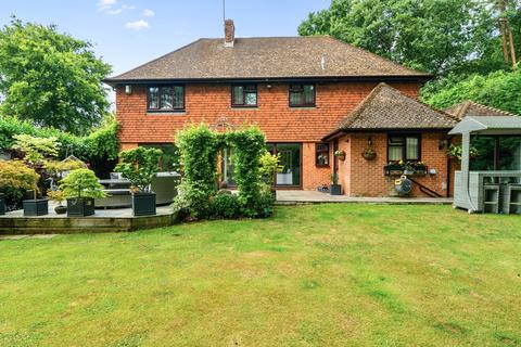 4 bedroom detached house for sale, Stonehill Road, Hampshire GU35