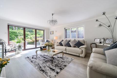 4 bedroom detached house for sale, Stonehill Road, Hampshire GU35
