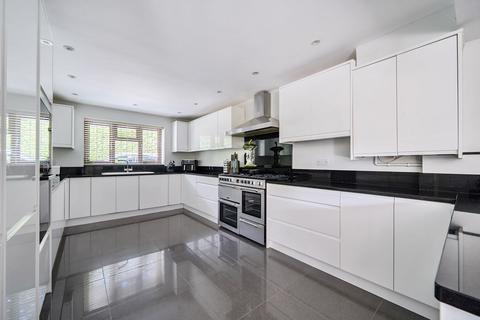 4 bedroom detached house for sale, Stonehill Road, Hampshire GU35