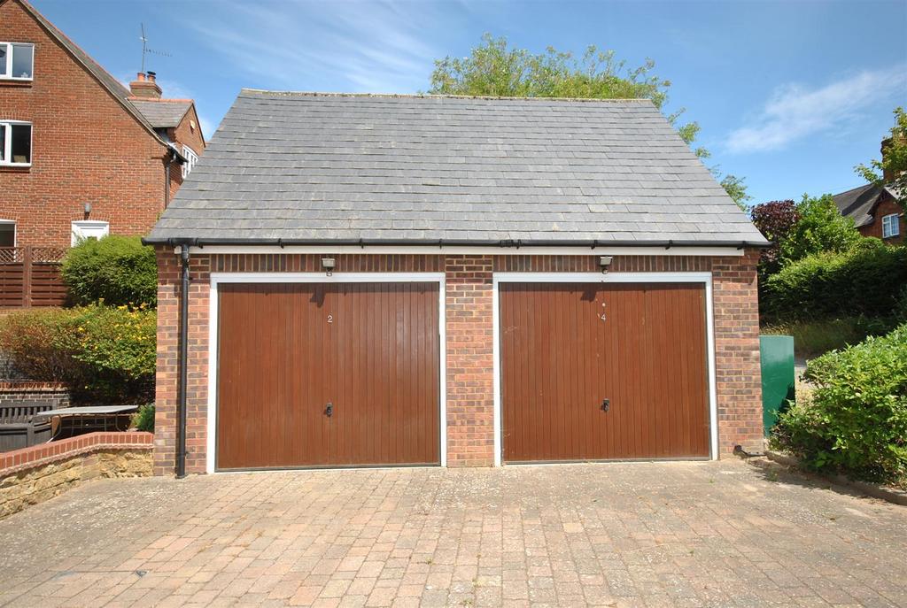 0118garage.JPG