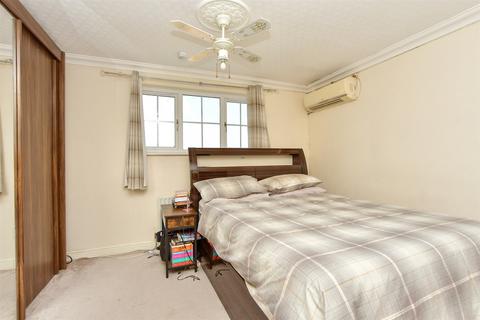 20 Anson Close, Chatham, ME5 7QX