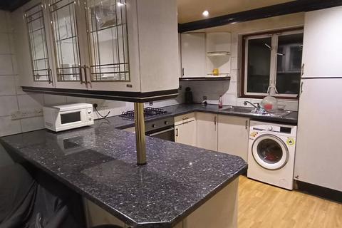 6 bedroom flat share to rent, Windsor Road