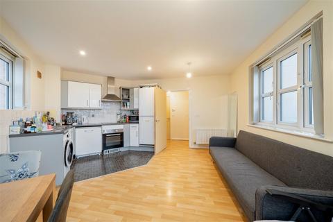 2 bedroom flat for sale, Bridge Court, Stanley Road, South Harrow, HA2 8FE