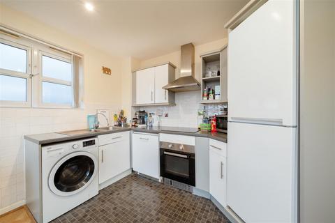 2 bedroom flat for sale, Bridge Court, Stanley Road, South Harrow, HA2 8FE