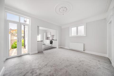 3 bedroom end of terrace house for sale, Lyndhurst Road, Hampshire PO2