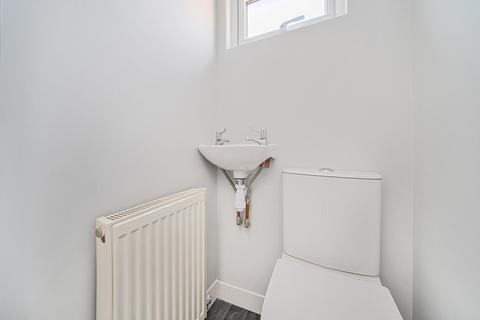 3 bedroom end of terrace house for sale, Lyndhurst Road, Hampshire PO2