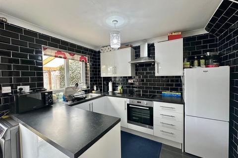 2 Greenham, Bretton, Peterborough, PE3 9YP