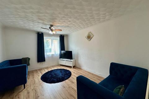 2 Greenham, Bretton, Peterborough, PE3 9YP