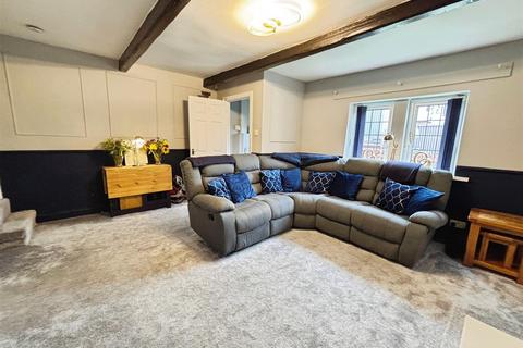 2 bedroom cottage for sale, Carr Lane, Bradford BD12