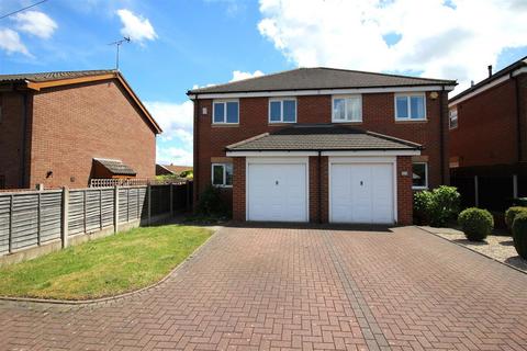 3 bedroom semi-detached house to rent, Colley Lane, Halesowen B63