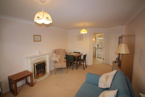 1 bedroom apartment for sale, Linters Court, Redhill RH1