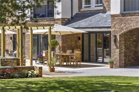 2 bedroom apartment for sale, Mulberry Court, Hampton Wick KT1