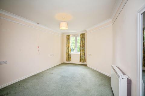 undefined, Castle Court (Tonbridge), Tonbridge TN9