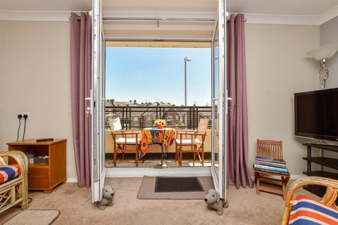 1 bedroom flat for sale, Pier Avenue, Herne Bay, Kent