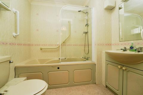 1 bedroom apartment for sale, Castlemeads Court, Gloucester GL1