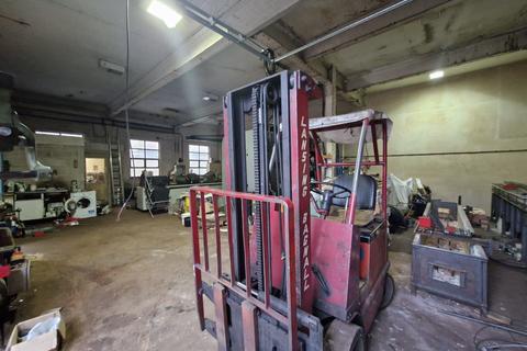 Warehouse to rent, Effingham St Sheffield S4 7YP