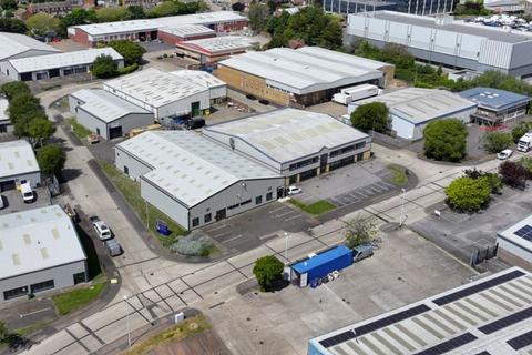 Warehouse to rent, Decoy Rd Worthing BN14 8ND