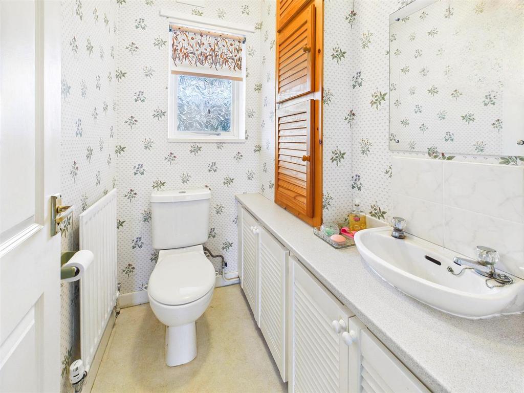 Downstairs WC.jpg
