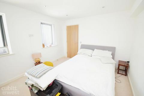 2 bedroom apartment to rent, Grand Ocean Longridge Avenue BN2