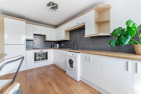 2 bedroom apartment for sale, Jesmond Park East, NE7