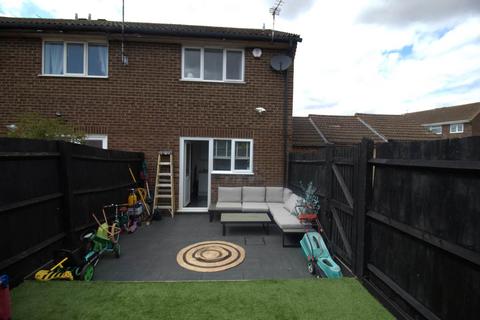 2 bedroom end of terrace house to rent, Isenbury Way, Hemel Hempstead HP2