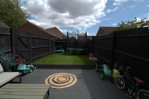 2 bedroom end of terrace house to rent, Isenbury Way, Hemel Hempstead HP2