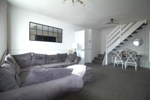 2 bedroom end of terrace house to rent, Isenbury Way, Hemel Hempstead HP2