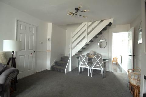 2 bedroom end of terrace house to rent, Isenbury Way, Hemel Hempstead HP2