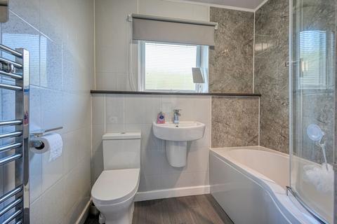 27 Glengarry Road, Inverness, IV3 8NJ