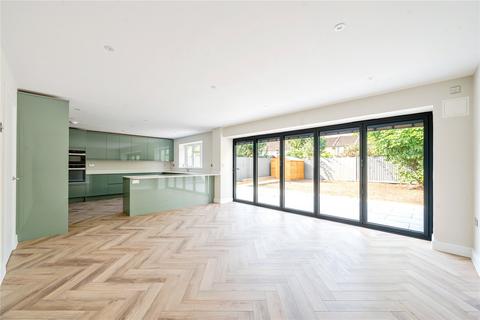 4 bedroom detached house to rent, Sewell Avenue, Berkshire RG41
