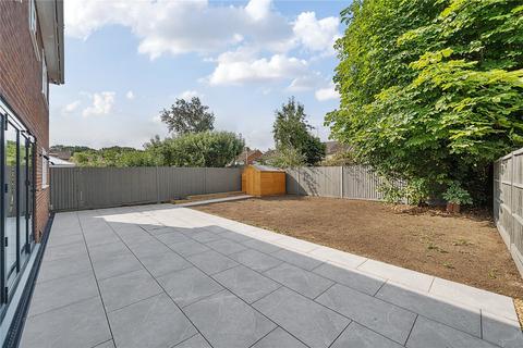4 bedroom detached house to rent, Sewell Avenue, Berkshire RG41