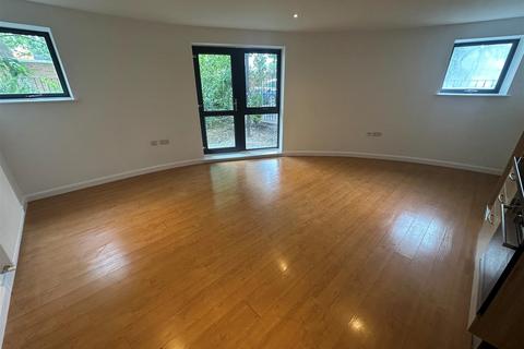 1 bedroom ground floor flat to rent, Buckingham Road, Edgware
