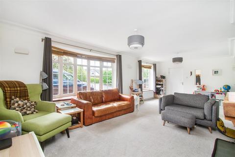 5 bedroom detached house for sale, Fellside, Ponteland Newcastle Upon Tyne NE20