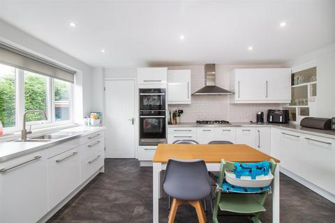 5 bedroom detached house for sale, Fellside, Ponteland Newcastle Upon Tyne NE20