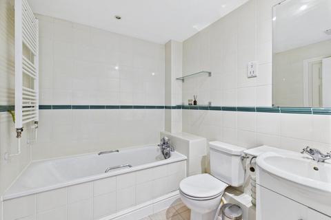7 Candlemas Oaks, Beaconsfield, HP9 1LA