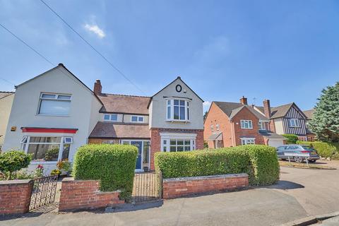 15 Sunnyhill, Burbage, Hinckley, LE10 2SB