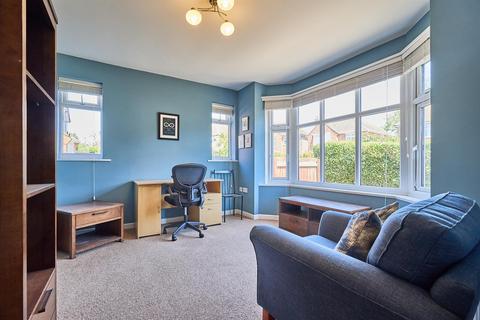 15 Sunnyhill, Burbage, Hinckley, LE10 2SB