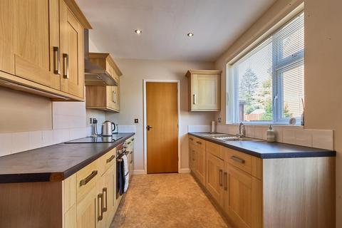 15 Sunnyhill, Burbage, Hinckley, LE10 2SB